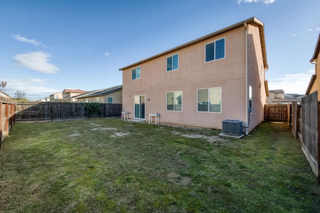 7099 N Shiraz Avenue, Fresno, CA 93722