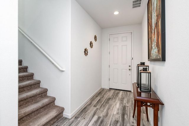 7099 N Shiraz Avenue, Fresno, CA 93722