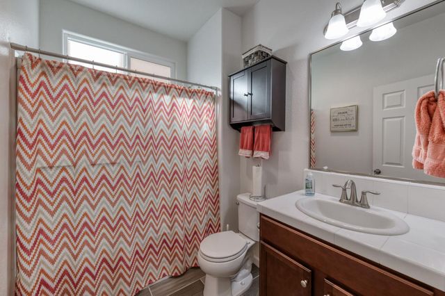 7099 N Shiraz Avenue, Fresno, CA 93722