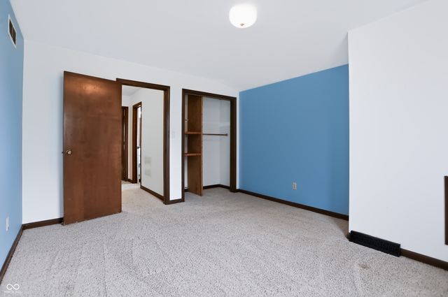 12107 Briarway South Drive, Indianapolis, IN 46259