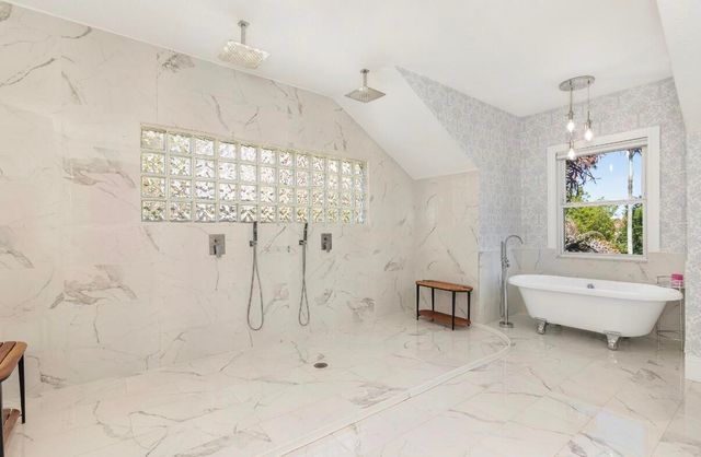 8389 SE Woodcrest Place, Hobe Sound, FL 33455