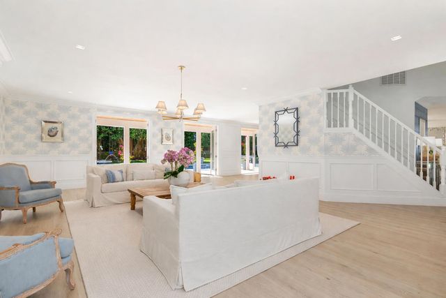 8389 SE Woodcrest Place, Hobe Sound, FL 33455