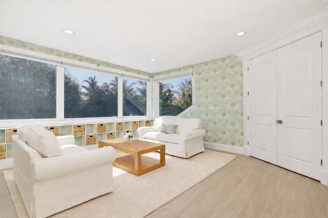 8389 SE Woodcrest Place, Hobe Sound, FL 33455