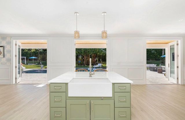 8389 SE Woodcrest Place, Hobe Sound, FL 33455