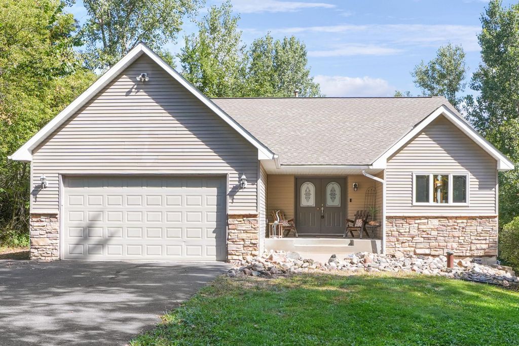 662 Hillary Farm Road, Hudson, WI 54016