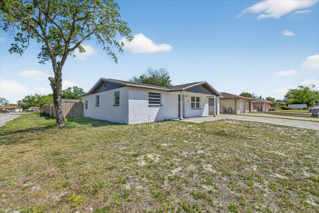 7735 BROOKRIDGE DRIVE, Port Richey, FL 34668