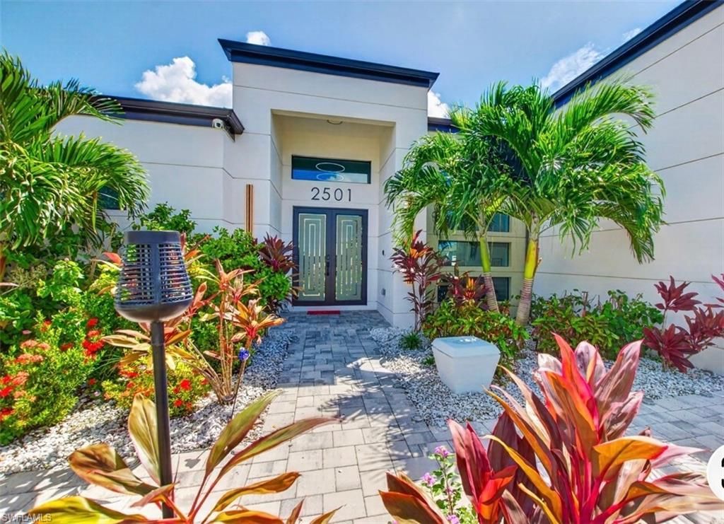 Image 1 of property listing at 2501 SW 23rd PL, Cape Coral, FL 33914