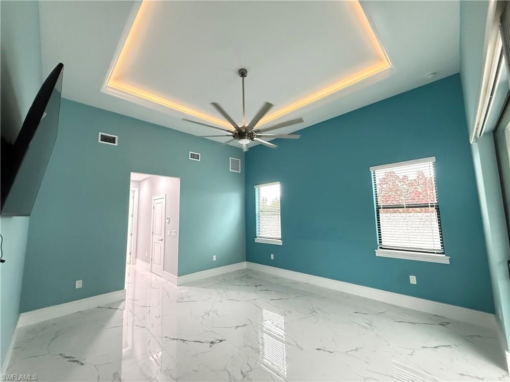 Image 17 of property listing at 2501 SW 23rd PL, Cape Coral, FL 33914