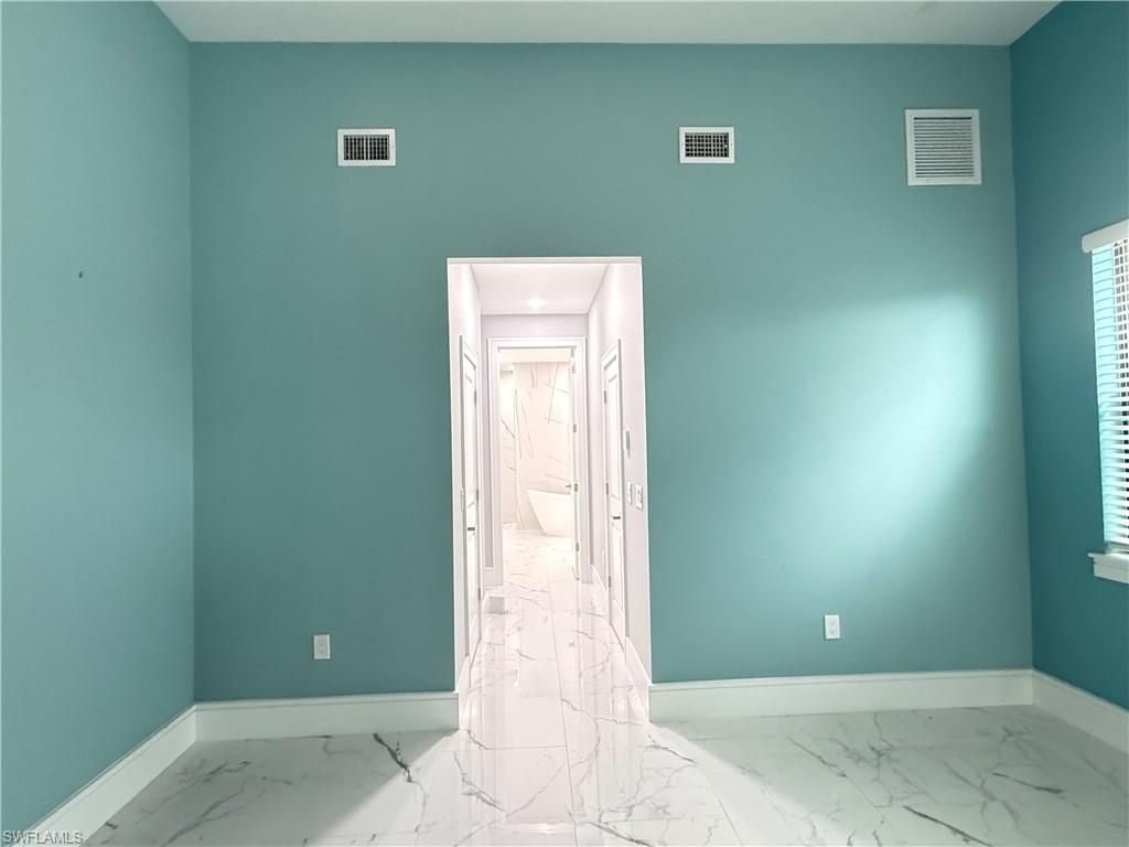 Image 18 of property listing at 2501 SW 23rd PL, Cape Coral, FL 33914