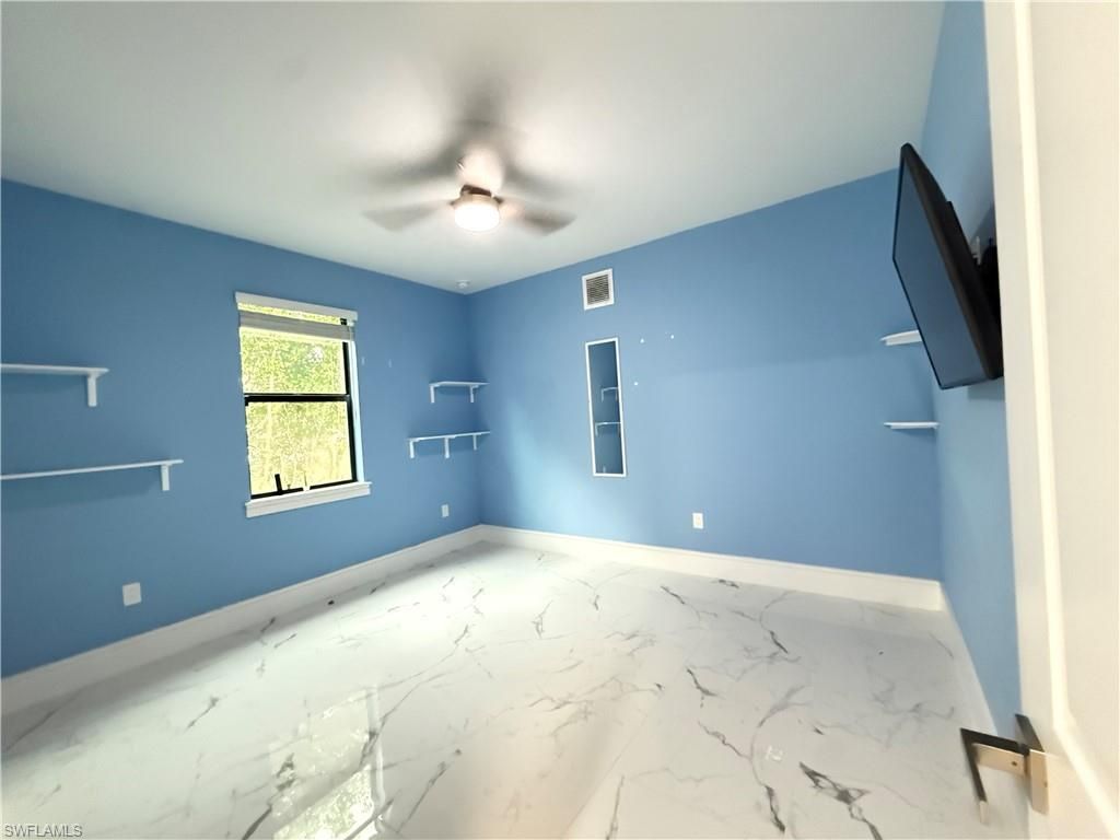 Image 23 of property listing at 2501 SW 23rd PL, Cape Coral, FL 33914