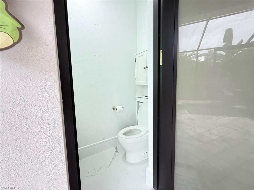 Image 32 of property listing at 2501 SW 23rd PL, Cape Coral, FL 33914