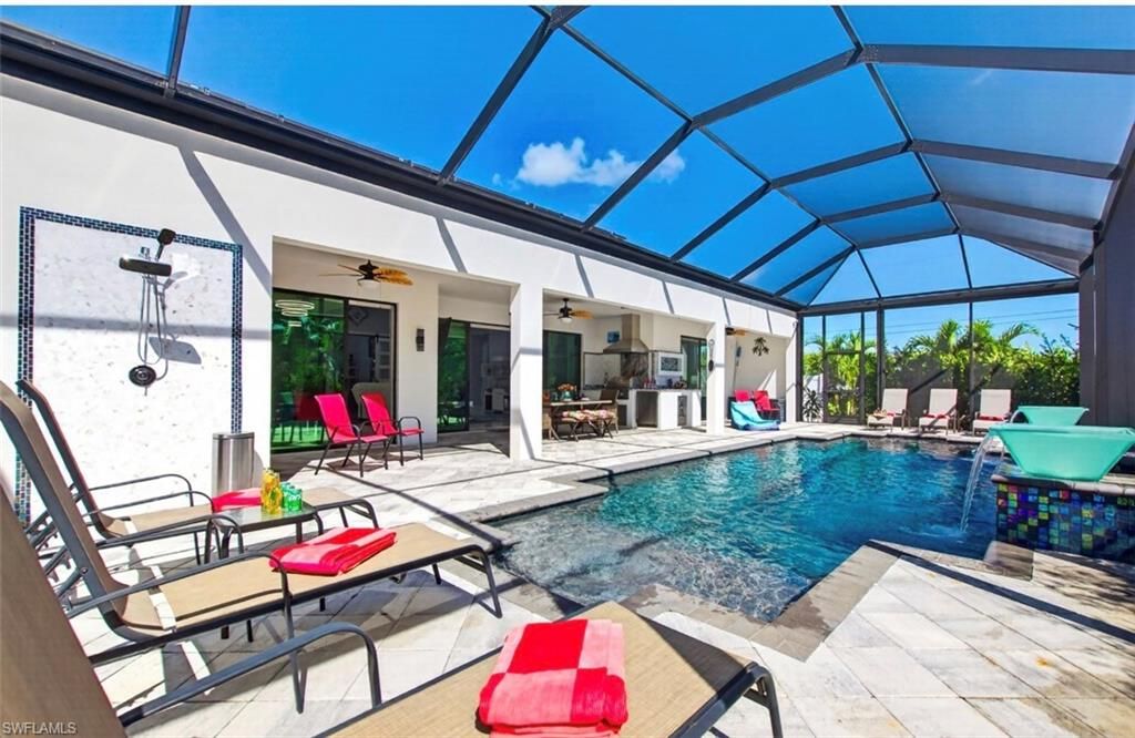 Image 36 of property listing at 2501 SW 23rd PL, Cape Coral, FL 33914