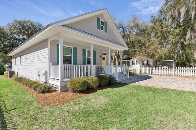 300 Second Street E E, Darien, GA 31305