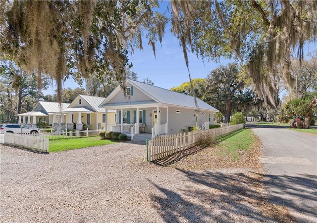 300 Second Street E E, Darien, GA 31305