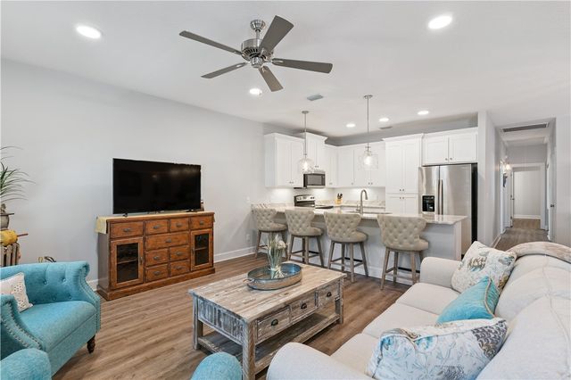 300 Second Street E E, Darien, GA 31305