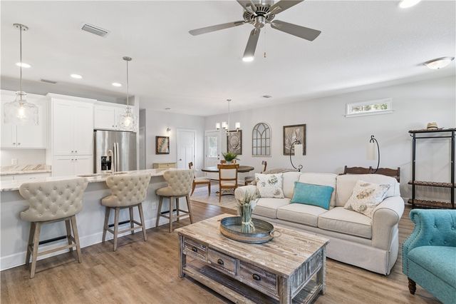 300 Second Street E E, Darien, GA 31305