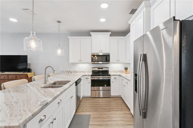 300 Second Street E E, Darien, GA 31305