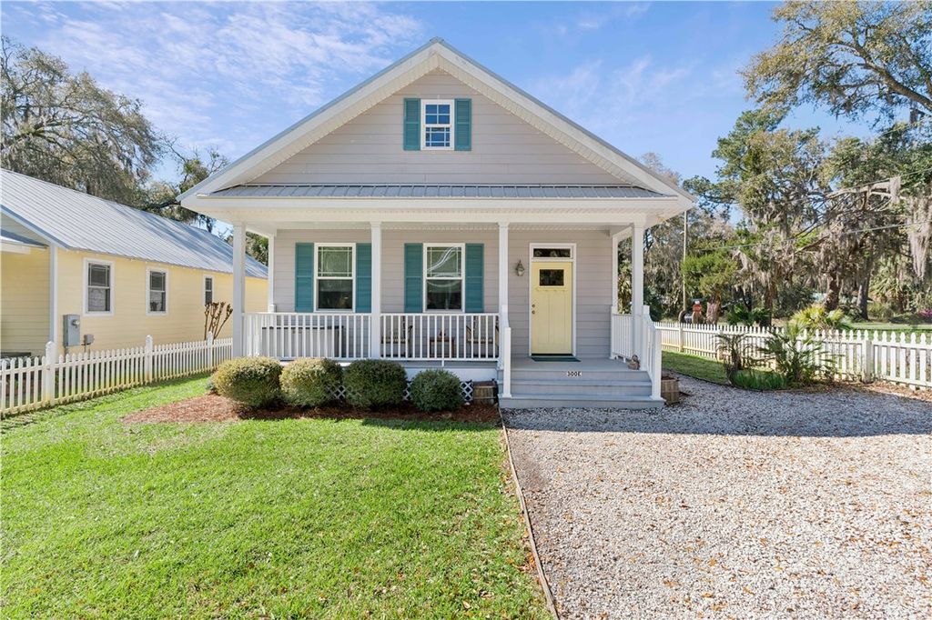 300 Second Street E E, Darien, GA 31305