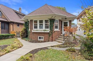 2643 S Linebarger TERRACE, Milwaukee, WI 53207