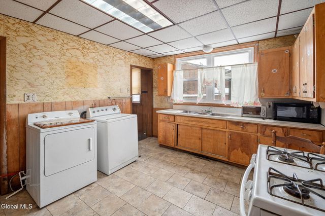 17-19 Brookside Avenue, Amsterdam, NY 12010