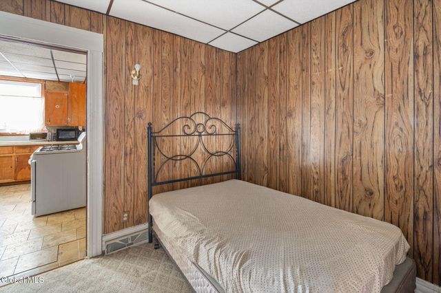 17-19 Brookside Avenue, Amsterdam, NY 12010