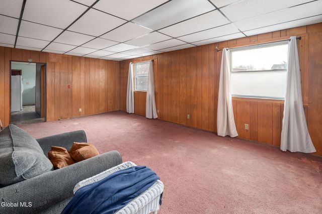 17-19 Brookside Avenue, Amsterdam, NY 12010