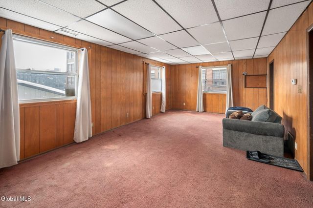 17-19 Brookside Avenue, Amsterdam, NY 12010