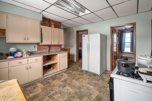 17-19 Brookside Avenue, Amsterdam, NY 12010