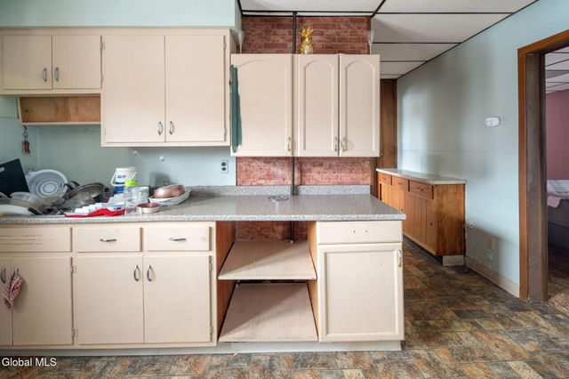 17-19 Brookside Avenue, Amsterdam, NY 12010