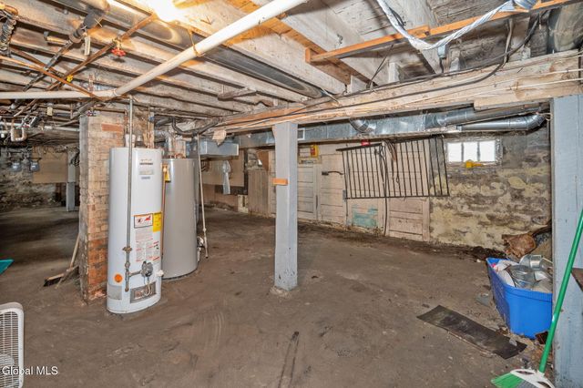 17-19 Brookside Avenue, Amsterdam, NY 12010