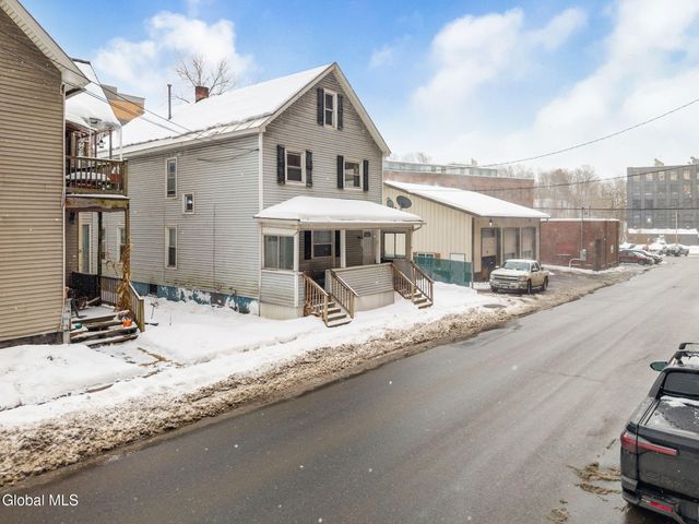 17-19 Brookside Avenue, Amsterdam, NY 12010