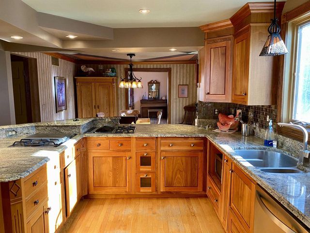 2321 JELINSKI CIRCLE, Plover, WI 54467