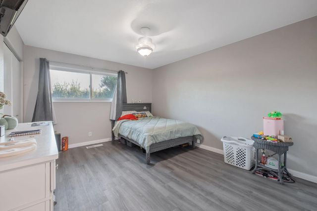 8936 Avenue 396, Dinuba, CA 93618