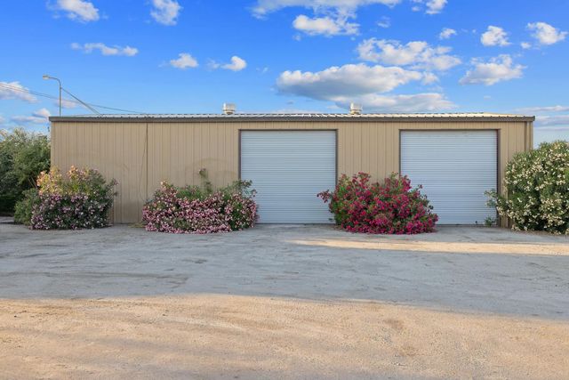 8936 Avenue 396, Dinuba, CA 93618