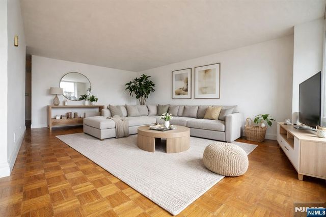 5 Horizon Road 203, Fort Lee, NJ 07024