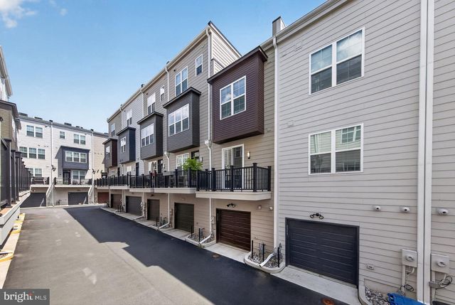 7348 BLADE DR, Falls Church, VA 22042