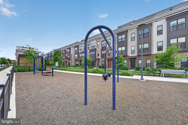 7348 BLADE DR, Falls Church, VA 22042