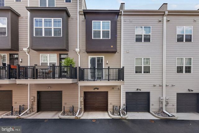 7348 BLADE DR, Falls Church, VA 22042