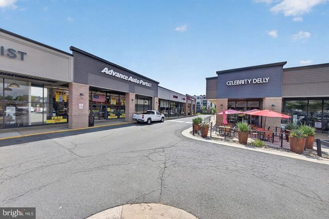 7348 BLADE DR, Falls Church, VA 22042