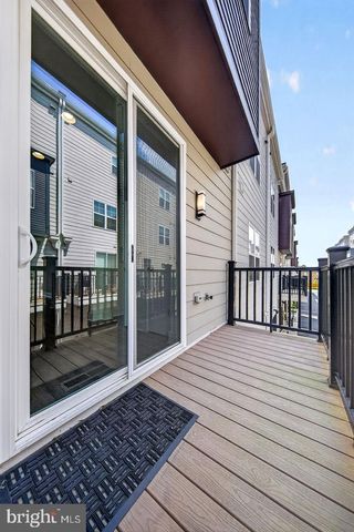 7348 BLADE DR, Falls Church, VA 22042