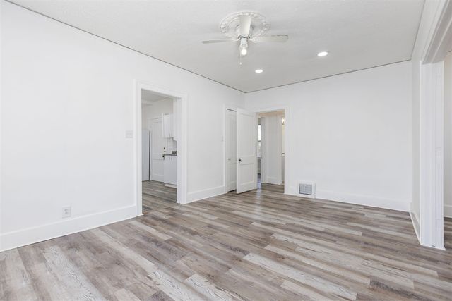 7359 Engleman Avenue, Center Line, MI 48015