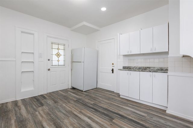 7359 Engleman Avenue, Center Line, MI 48015