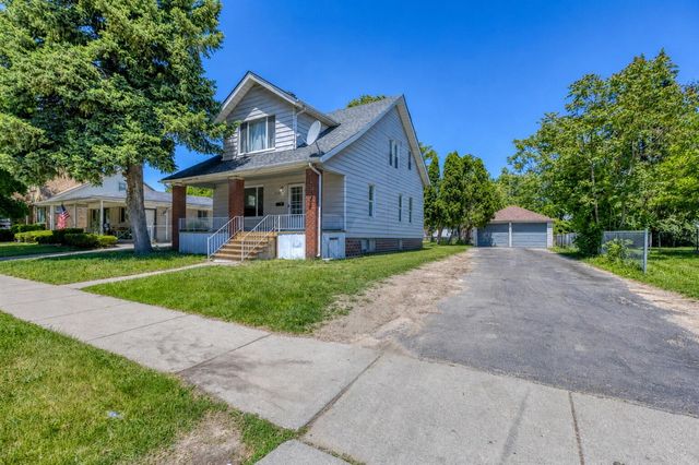 7359 Engleman Avenue, Center Line, MI 48015