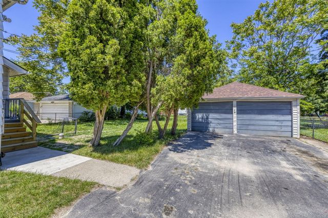 7359 Engleman Avenue, Center Line, MI 48015