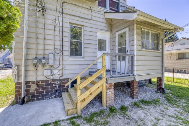 7359 Engleman Avenue, Center Line, MI 48015