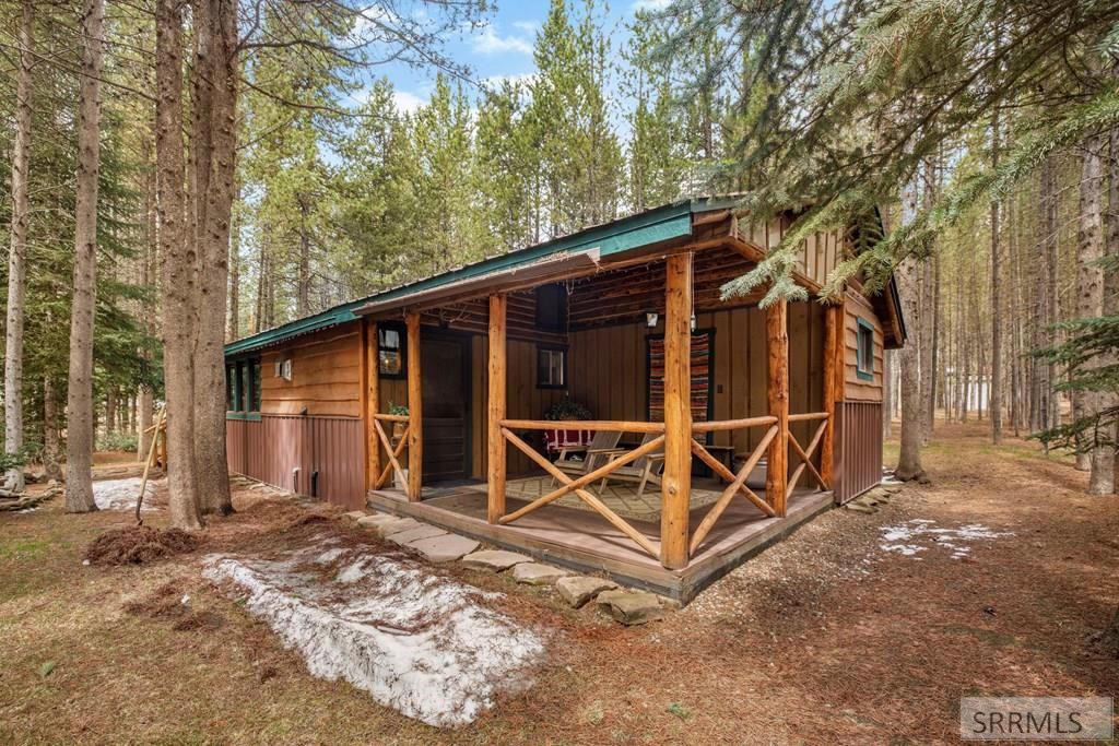 Image 24 of property listing at 3882 G Street, Island Park, ID 83429