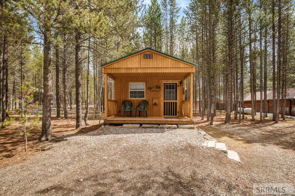 Image 26 of property listing at 3882 G Street, Island Park, ID 83429