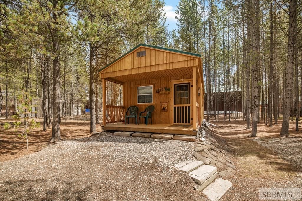 Image 28 of property listing at 3882 G Street, Island Park, ID 83429
