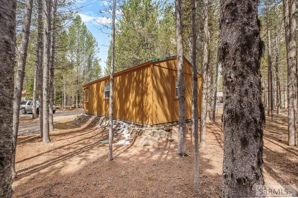 Image 29 of property listing at 3882 G Street, Island Park, ID 83429