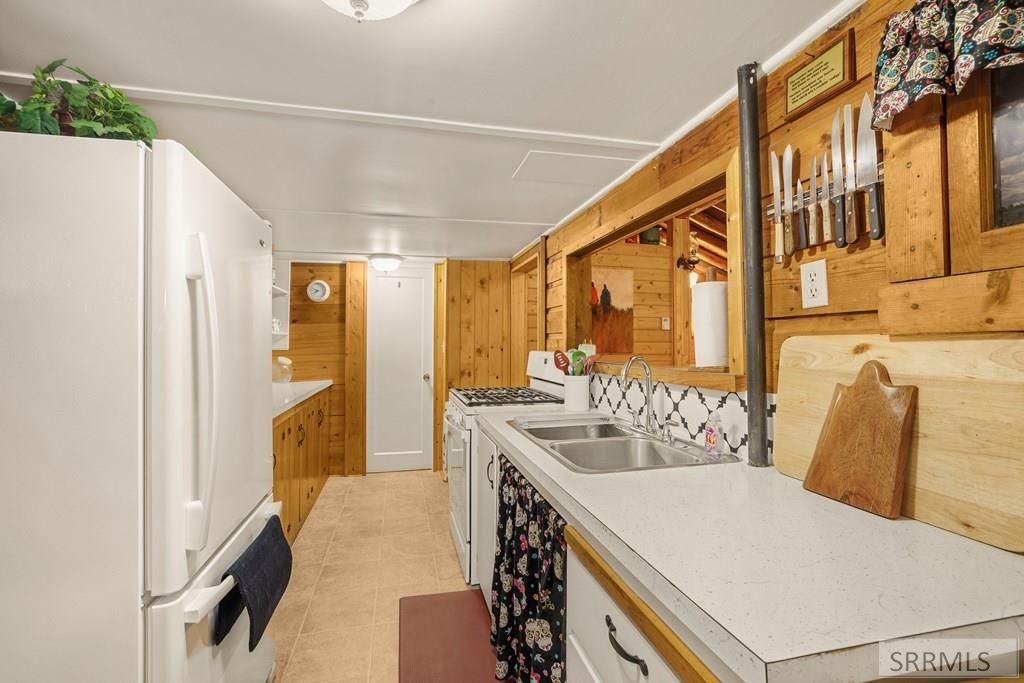 Image 8 of property listing at 3882 G Street, Island Park, ID 83429